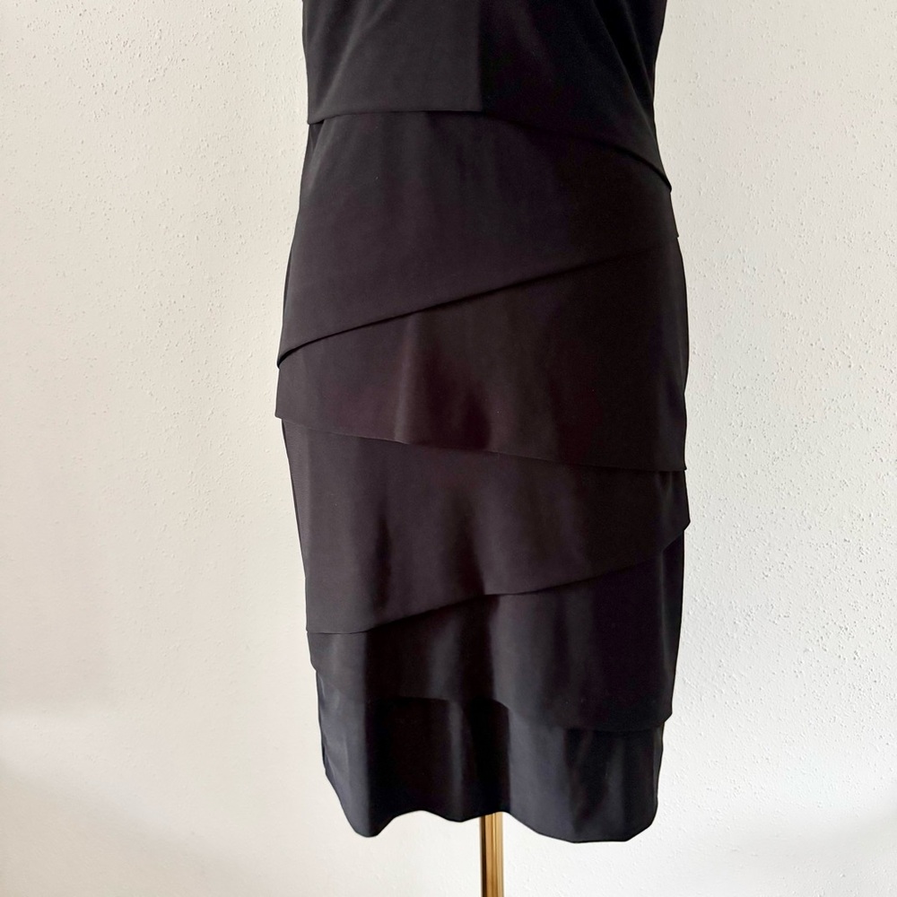 WHBM Mock Neck Peephole Black Instantly Slimming Dress Sheath Women's Size 10 L - Picture 4 of 7